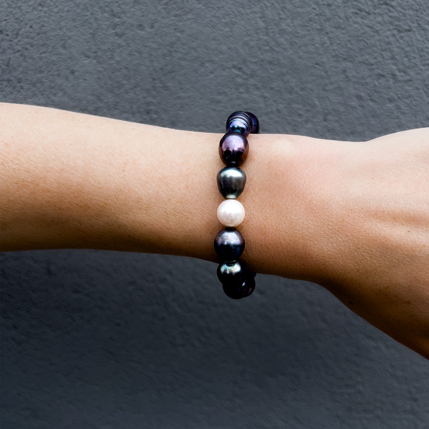 Petrol Blue Freshwater pearl bracelet